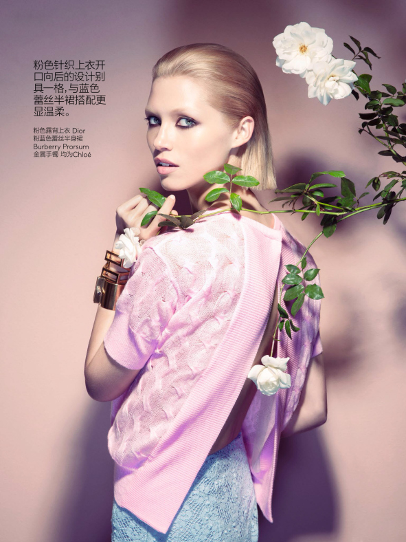 Hana-Jirickova-by-Camilla-akrans-for-Vogue-China-March-2014-burberry